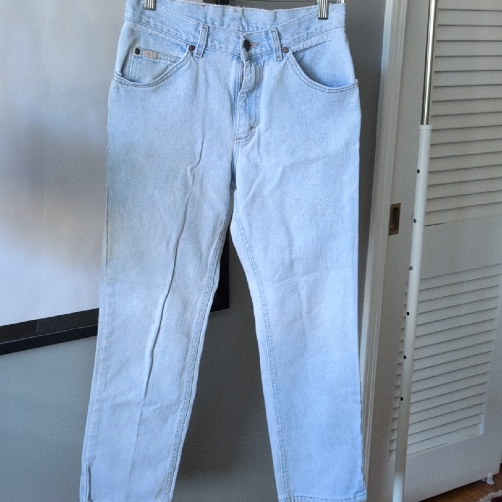 VTG Lee Straight Leg Jeans. Size 28. 💯 Cotton.